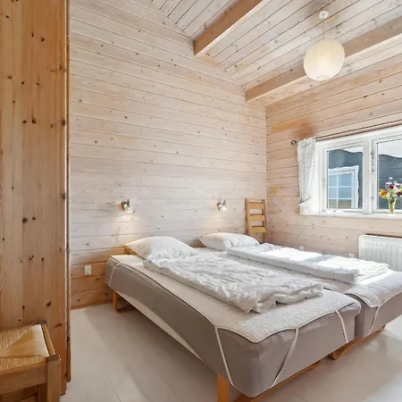 Three-bedroom In Ferienhaus