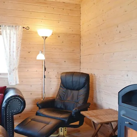 Three-bedroom In Ferienhaus