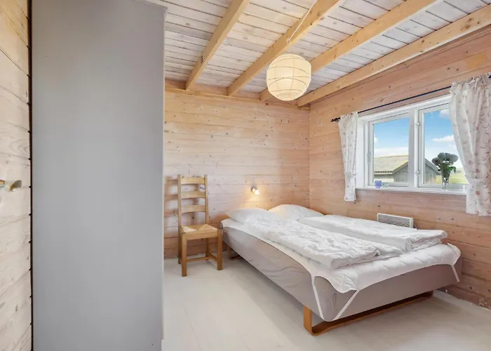 Three-bedroom In Ulfborg